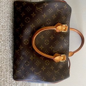 Authentic Louis Vuitton Speedy 35 for sale